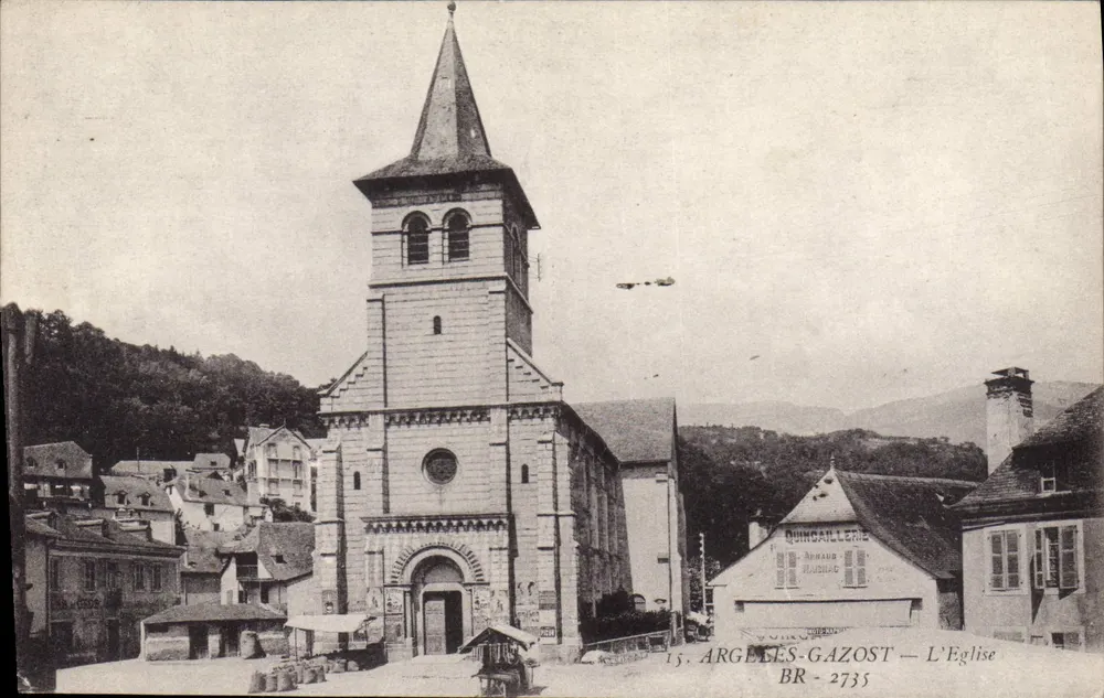 Argelès-Gazost — A Igreja — Loja de Ferragens Armand Hauriac - Frente