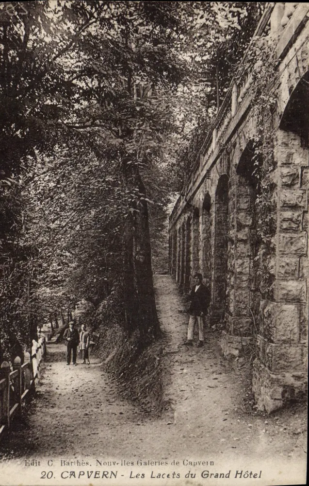 Capvern - Die Galerien des Grand Hotels — Verleger C. Barthès, n°20 - Vorderseite