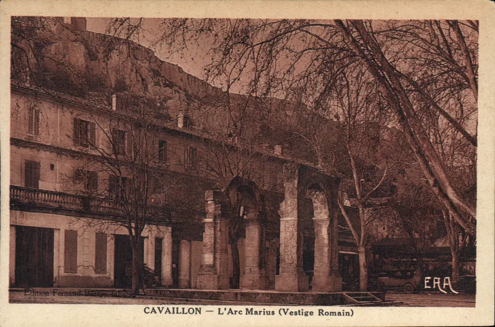 Cavaillon — De Arc Marius (Romeinse Restauratie) — Uitgave Fernand Besson, Parijs - Voorkant