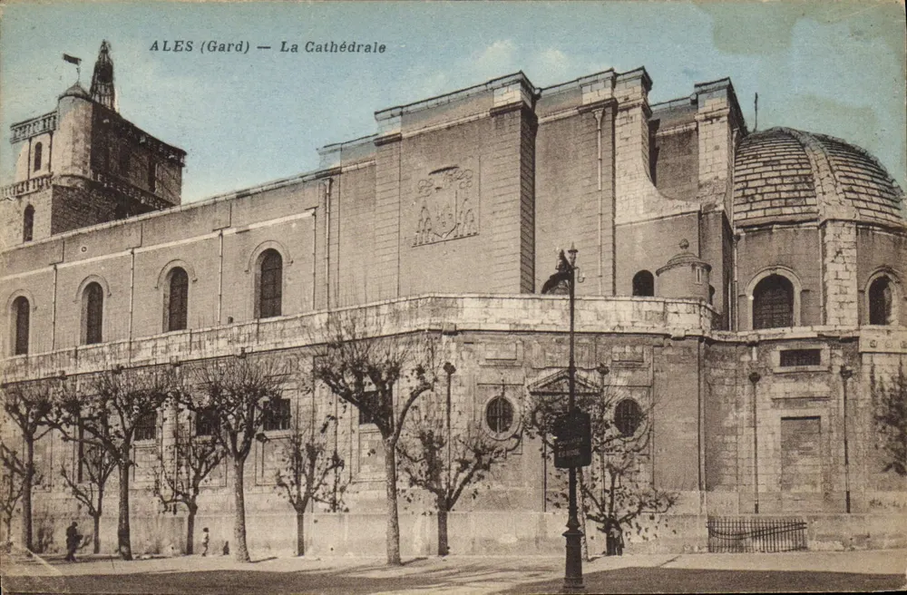 Ales (Gard) — A Catedral — L. Brunel, foto, por Gagnières - Frente