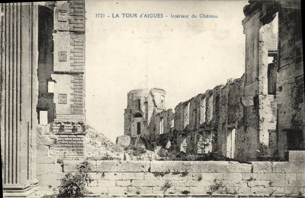 La Tour d'Aigues — Innenraum des Schlosses — Unbekannter Verlag, Seriennummer 3721 - Vorderseite