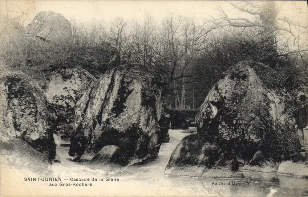 Saint-Junien — Cachoeira da Glane nos Gros-Rochers — Au Grand Livre - N. J. - Frente