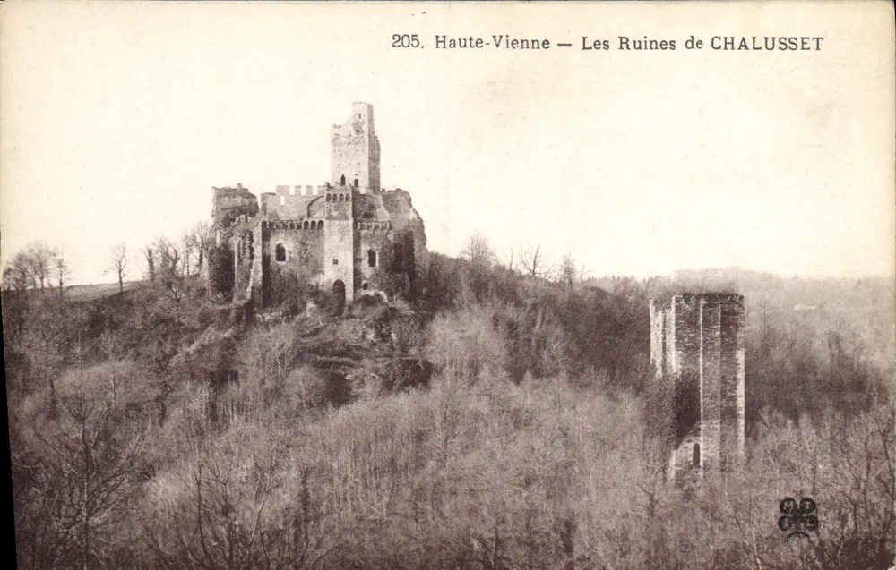 Haute-Vienne — As Ruínas de CHALUSSET — MT & Cie - Frente