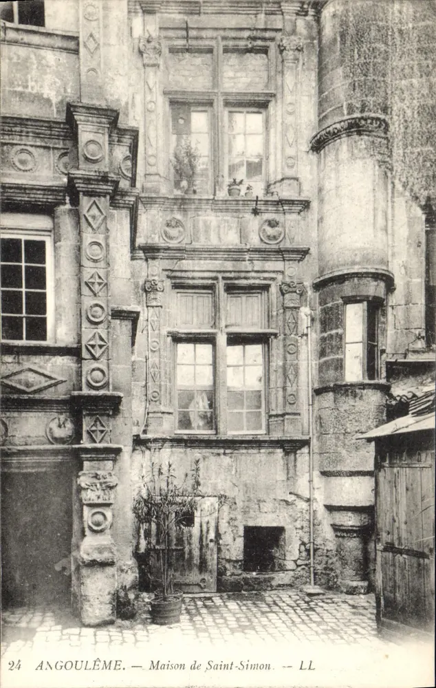 Angoulême — Casa de Saint-Simon — LL - Frente