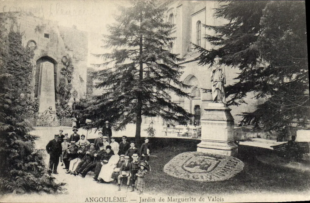 Angoulême — Garten von Marguerite de Valois - Vorderseite