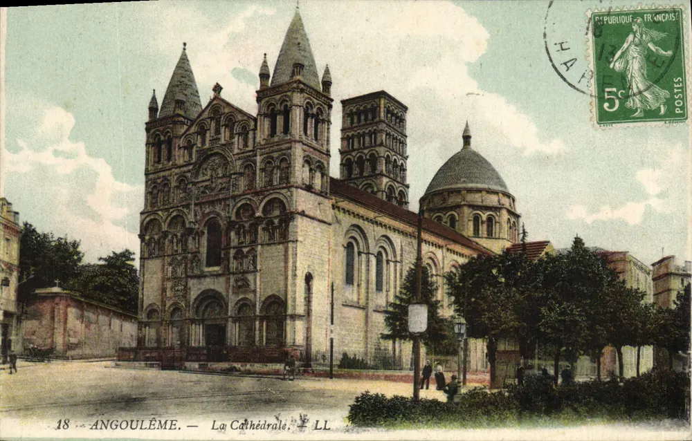 Angoulême — A Catedral — LL - Frente