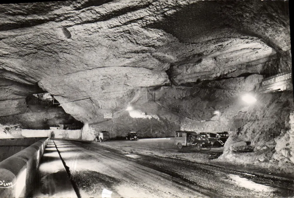 Le Mas-d'Azil (Ariège) — Eingang zu den Höhlen — Photographie von S. Et. L. - Vorderseite