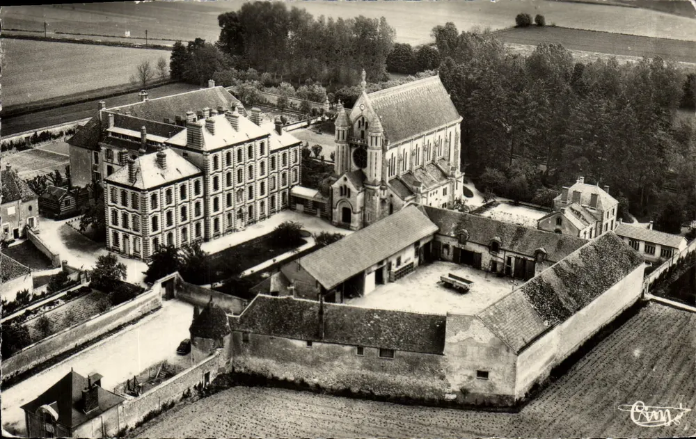 Antiga Abadia de Ste-Colombe-lès-Sens — Yonne — editor CIM - Frente