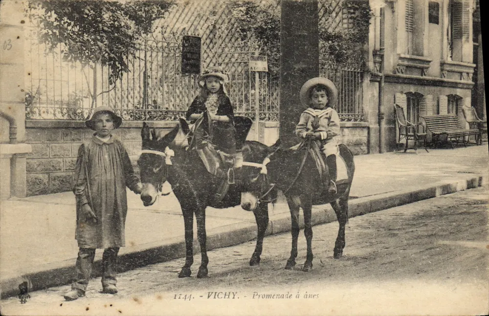 Vichy - Passeio a jumentos — Editor: 1144 - Frente