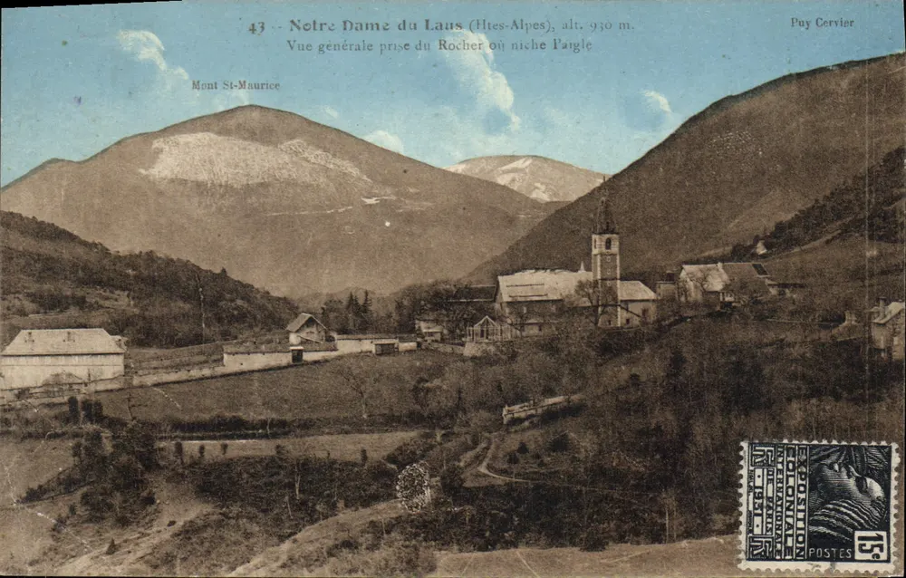 Notre Dame du Laus (Hautes-Alpes), alt. 930 m. — Vista geral tirada do Rocher onde nicha o Ângulo — Puy Cervier - Frente
