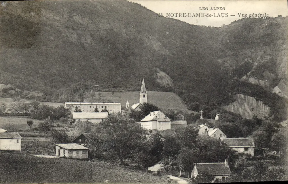 NOTRE-DAME-de-LAUS — Vista geral — As Alpes - Frente
