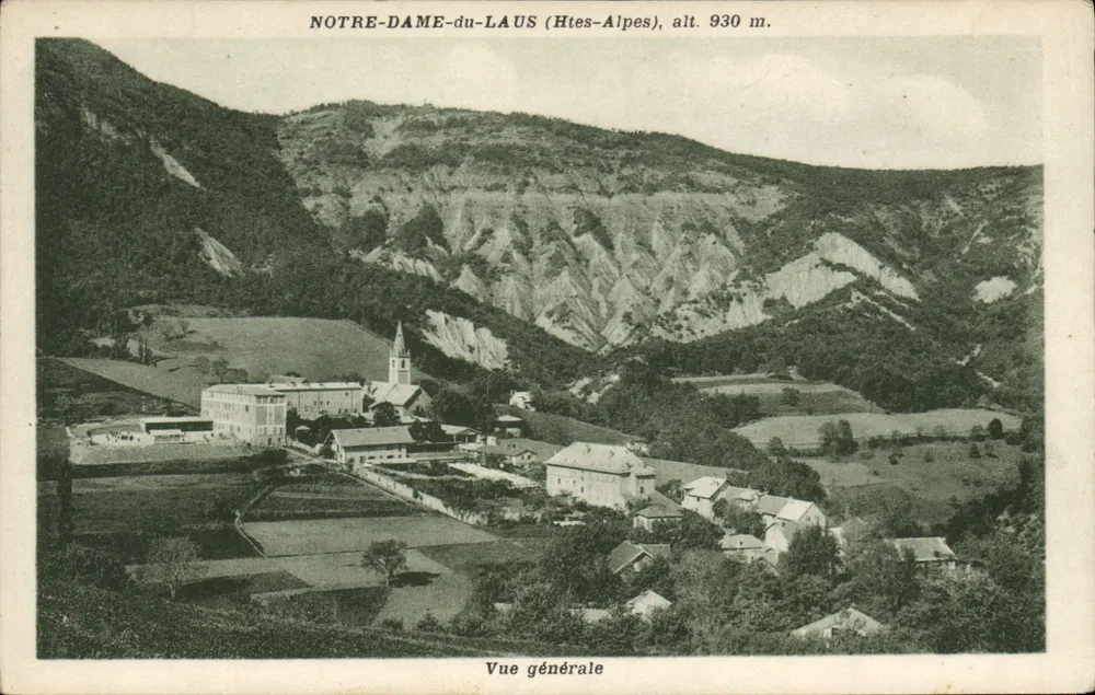 NOTRE-DAME-du-LAUS (Hautes-Alpes), H. 930 m. — Allgemeiner Blick — Verlag nicht sichtbar - Vorderseite