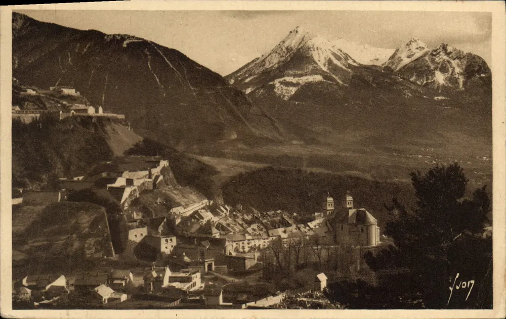 Briançon (Hautes-Alpes) — Vista Geral — Les Éditions d'Art Martel - Frente