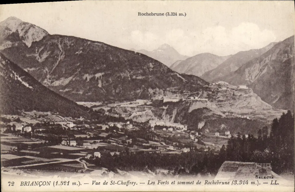 BRIANÇON (1.921 m.) — Ansicht von St-Chaffrey — Die Forts und Gipfel von Rochebrune (3.324 m.) — SELECTA LL - Vorderseite