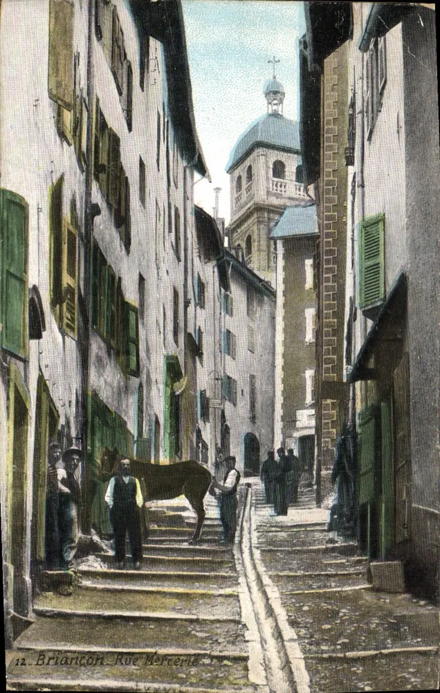 Briaricori - Rua Mercerie — vista da rua com escadas e igreja — Édit. Voltaire, n°12 - Frente