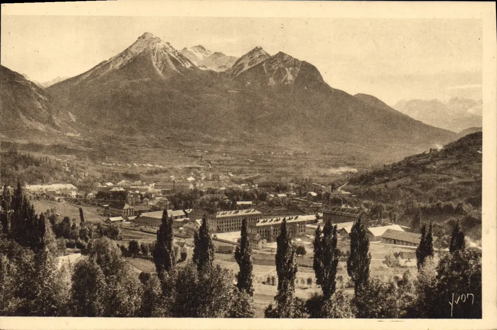 BRIANÇON — Allgemeiner Blick (Höhe 1331 m.) — Les Éditions d'Art YVON, Paris - Vorderseite