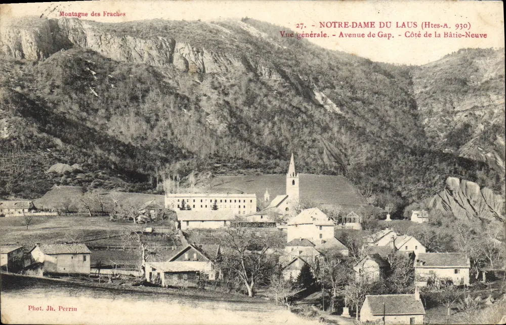 Notre-Dame du Laus (Htes-A. 930) — Allgemeiner Blick — Avenue de Gap, Seite von Bâtie-Neuve — Foto von Jh. Perrin - Vorderseite