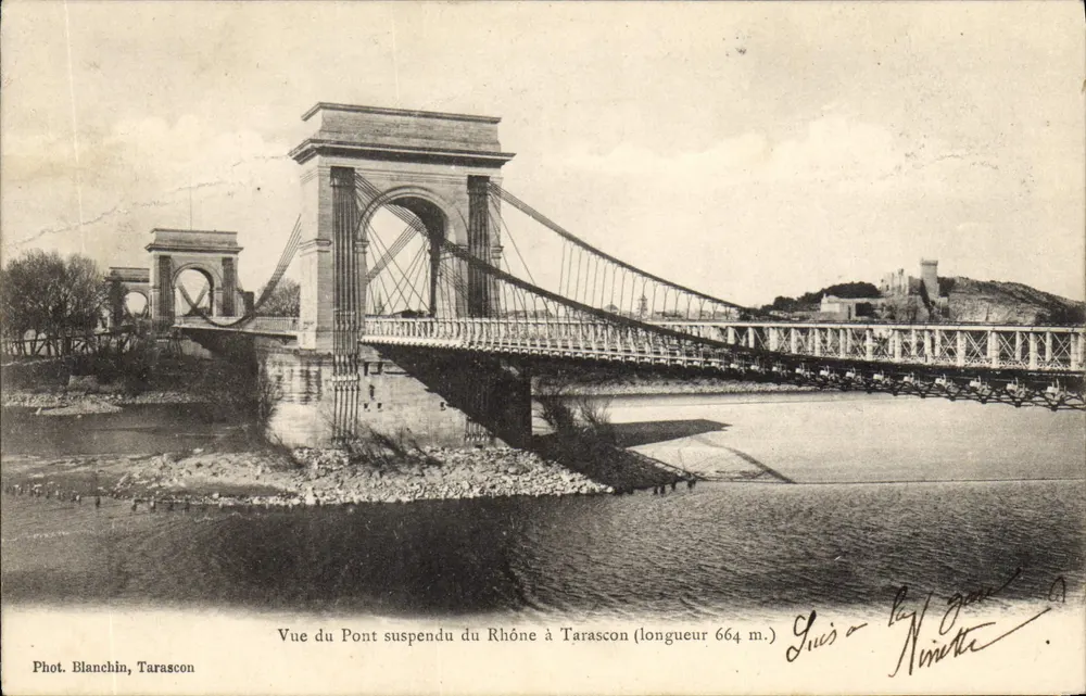 Ansicht des Hängenden Brückens des Rhône in Tarascon — Länge 664 m. — Foto. Blanchin, Tarascon - Vorderseite