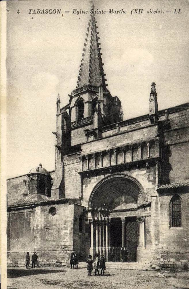 Tarascon — Kerk van Sint-Marta (12e eeuw) — LL - Voorkant