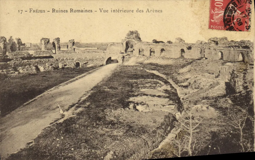 Fréjus - Römische Ruinen - Innenansicht der Arenen - Vorderseite