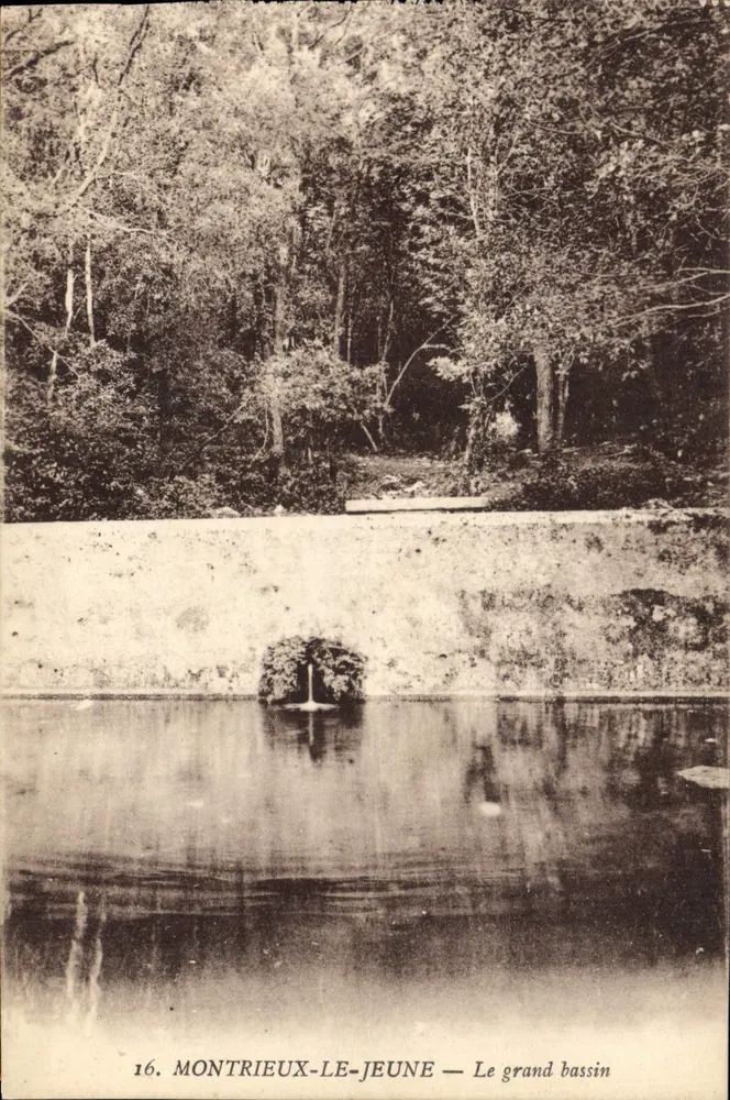 Montrieux-le-Jeune — Ansicht des großen Beckens — n°16 - Vorderseite