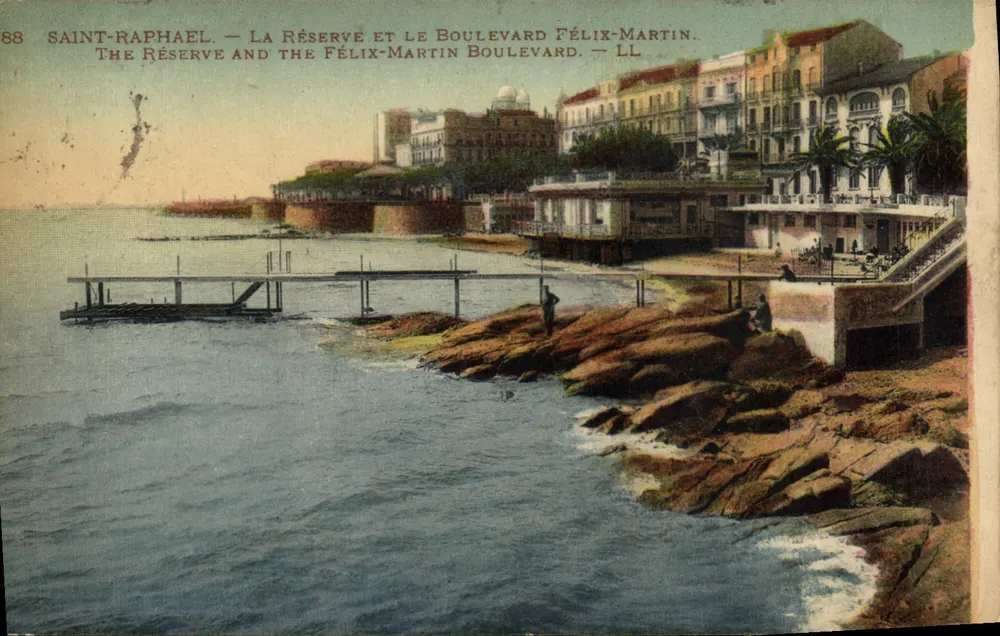 Saint-Raphaël — Die Reserve und der Boulevard Félix-Martin — LL - Vorderseite