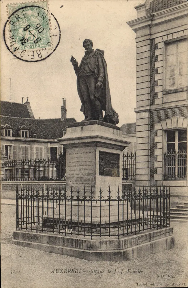 Auxerre — Statue de J.-J. Fourrier — Toulol, éditeur. N° 130 - Recto