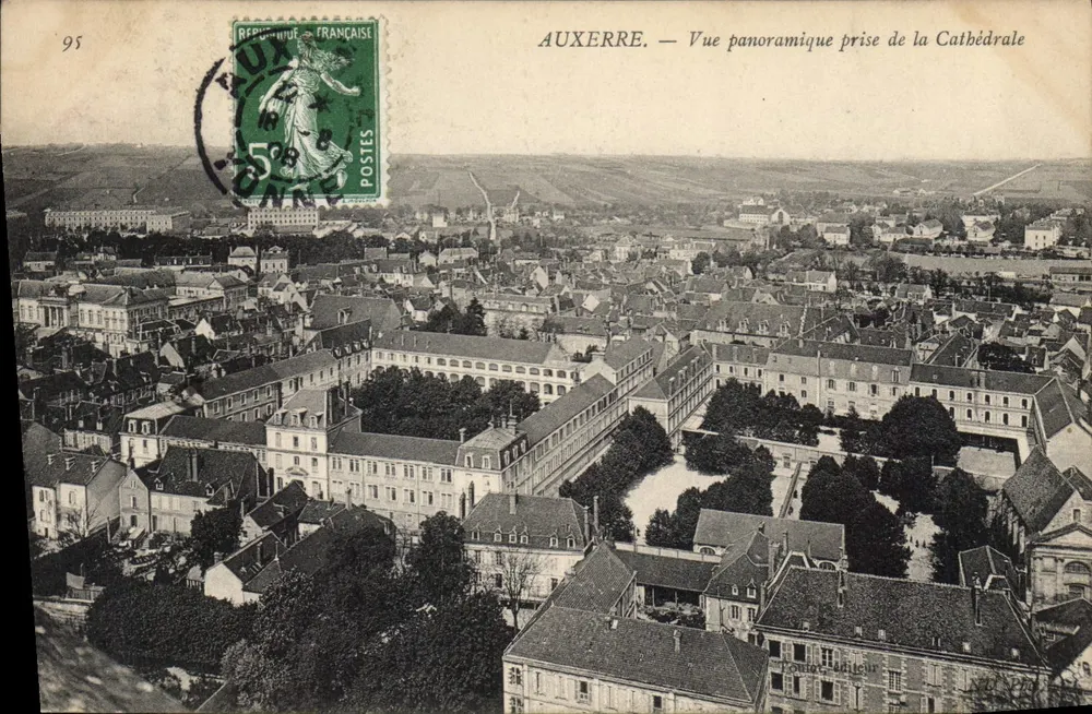 Auxerre — Panoramablick vom Dom — unbekannter Verlag, Nr. 95 - Vorderseite