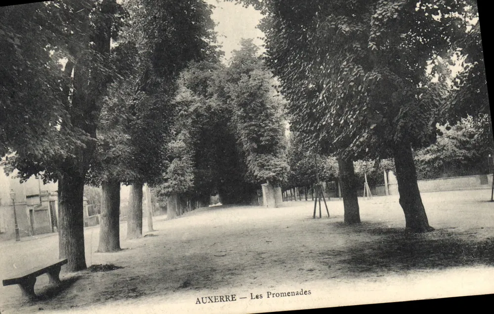 AUXERRE — Promenady - Awers