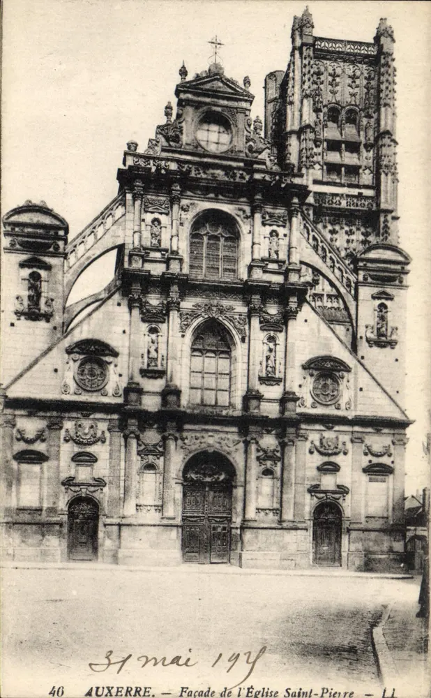 Auxerre — Fachada da Igreja de São Pedro — Lévy Fils e Cie, Paris, n°46 - Frente