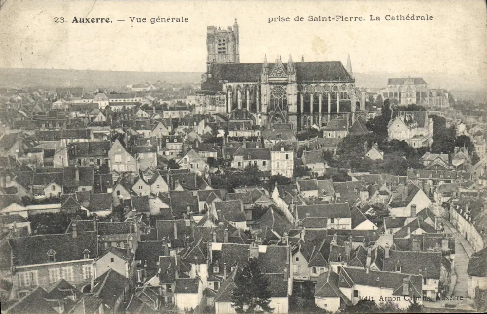 Auxerre — Allgemeine Ansicht von Saint-Pierre. Die Kathedrale — Edit. Arnon Carnis, Auxerre - Vorderseite
