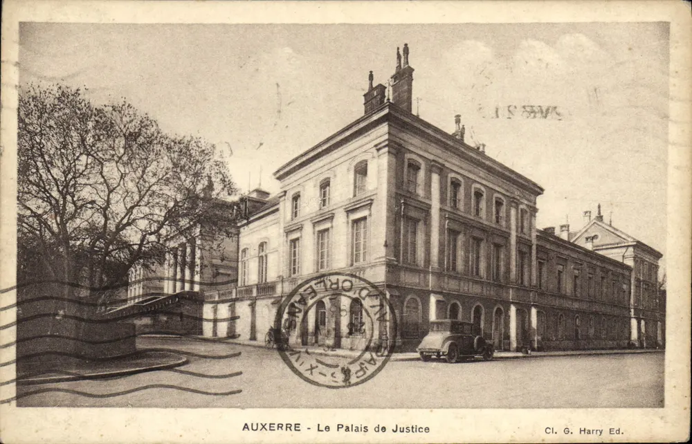Auxerre - O Palácio de Justiça — Cl. G. Harry Ed. - Frente