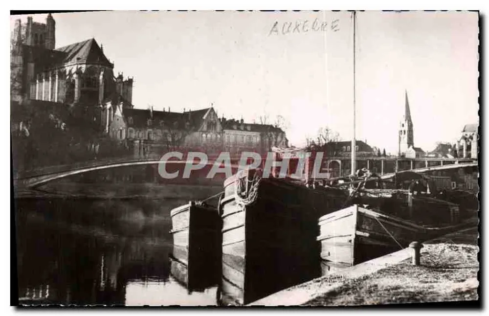 Auxerre — Die Kathedrale und der Hafen — Edition J. Deltany - Vorderseite