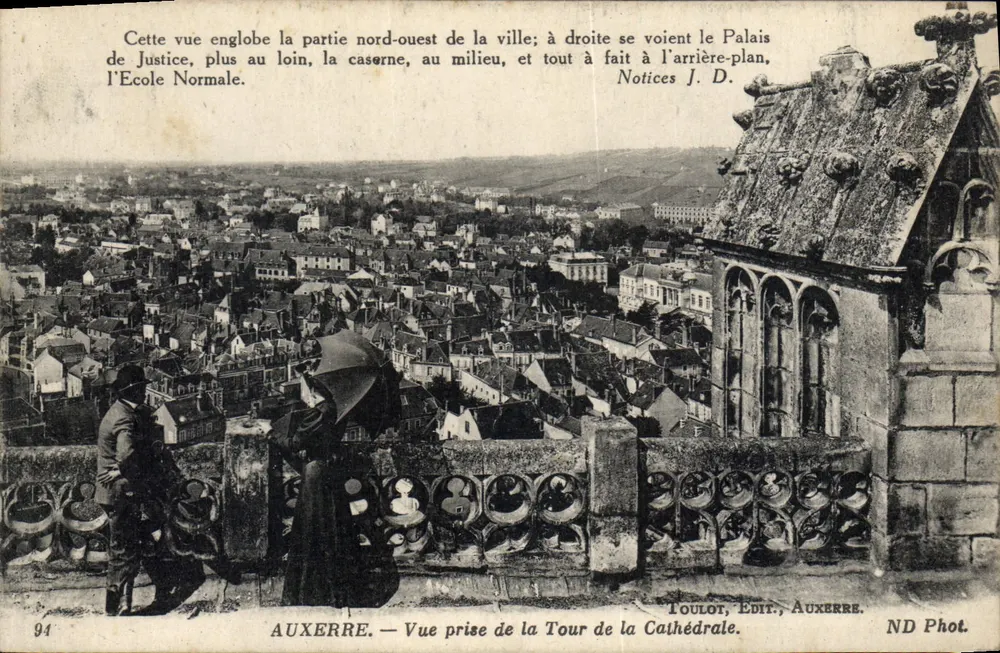Auxerre — Aufnahme von der Kathedralenturm — Toulot, Verlag Auxerre - Vorderseite