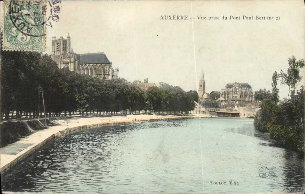 Auxerre — Vista tirada do Ponte Paul Bert (n° 2) — Toulot. Editor. - Frente