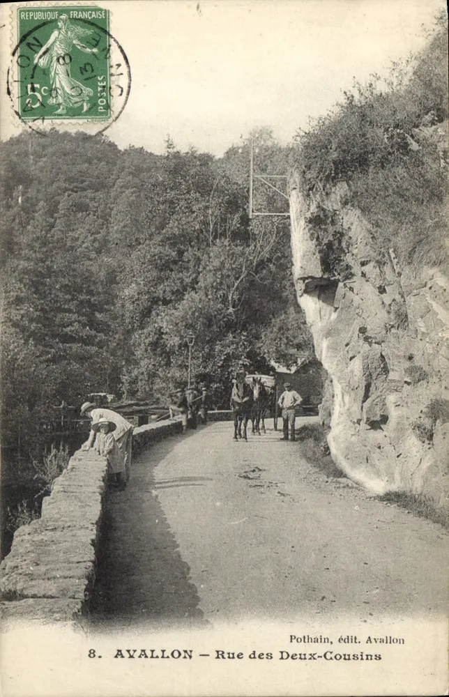 Avallon — Rue des Deux-Cousins — Pothain, uitg. Avallon - Voorkant