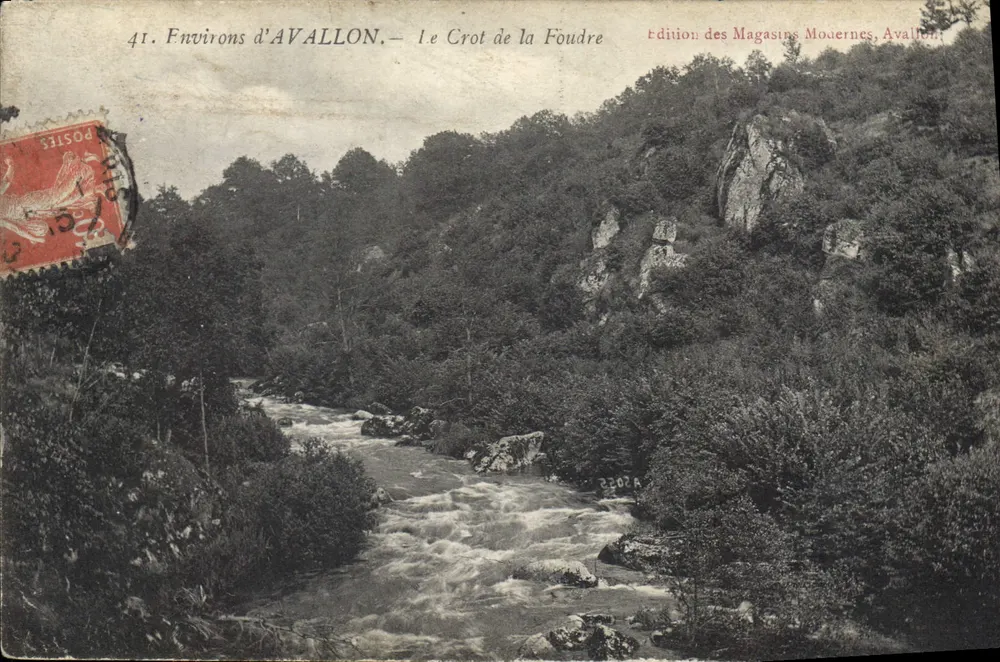 Umgebung von AVALLON — Der Crot de la Foudre — Ausgabe der Magasins Modernes, Avallon - Vorderseite