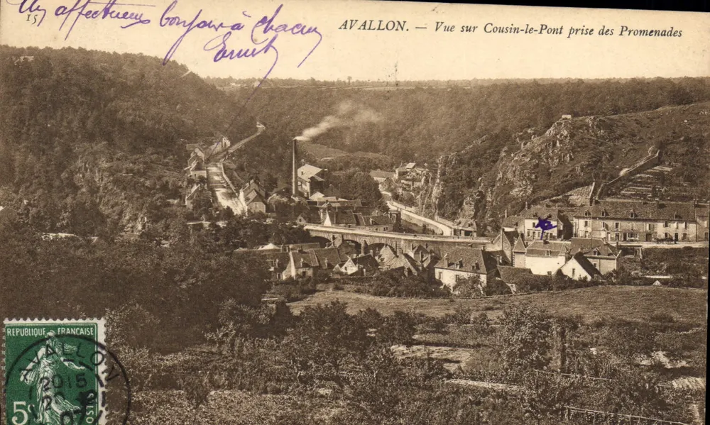 Avallon — Aussicht auf den Cousin-le-Pont aus den Promenades - Vorderseite