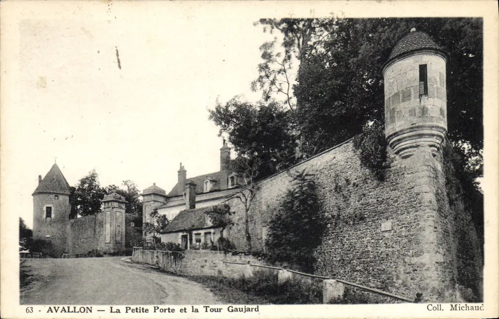 Avallon — Die Kleine Pforte und die Turm Gaujard — Coll. Michauc - Vorderseite