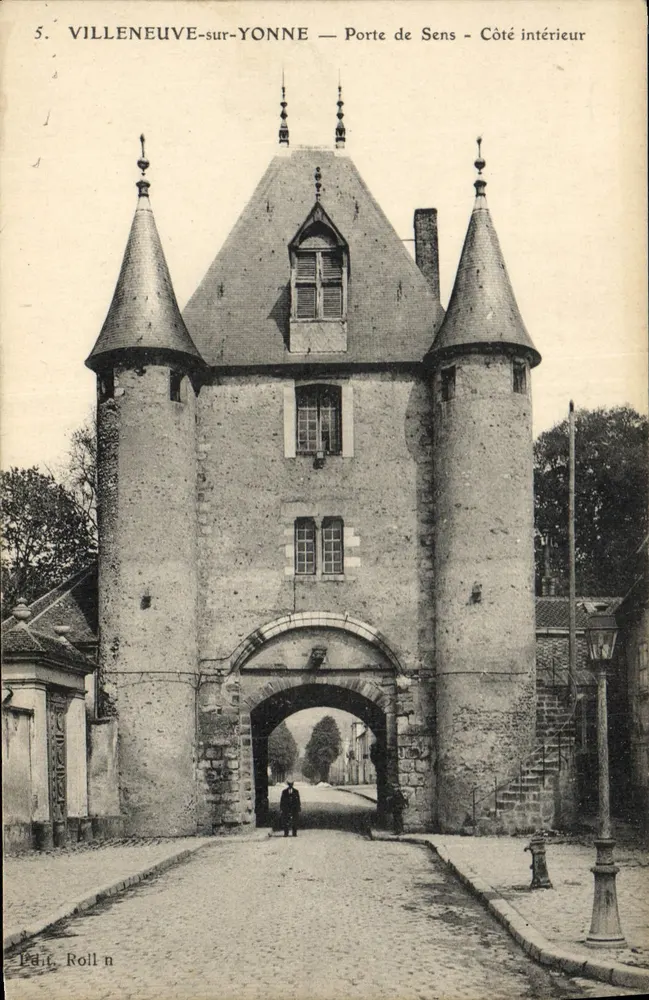 Villeneuve-sur-Yonne — Porte de Sens — Innenseite — Verlag Roll n°5 - Vorderseite