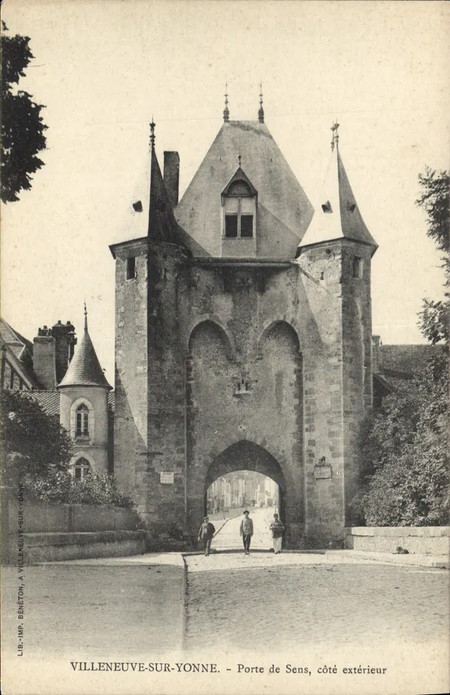 Villeneuve-sur-Yonne — Tor von Sens, äußere Seite — Lib. Imp. Bénéton, Villeneuve-sur-Yonne - Vorderseite