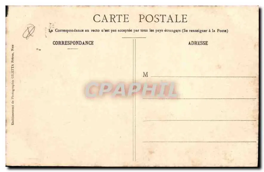 Nice - La Réserve — Restaurant surplombant la mer avec kiosque et voile - Verso