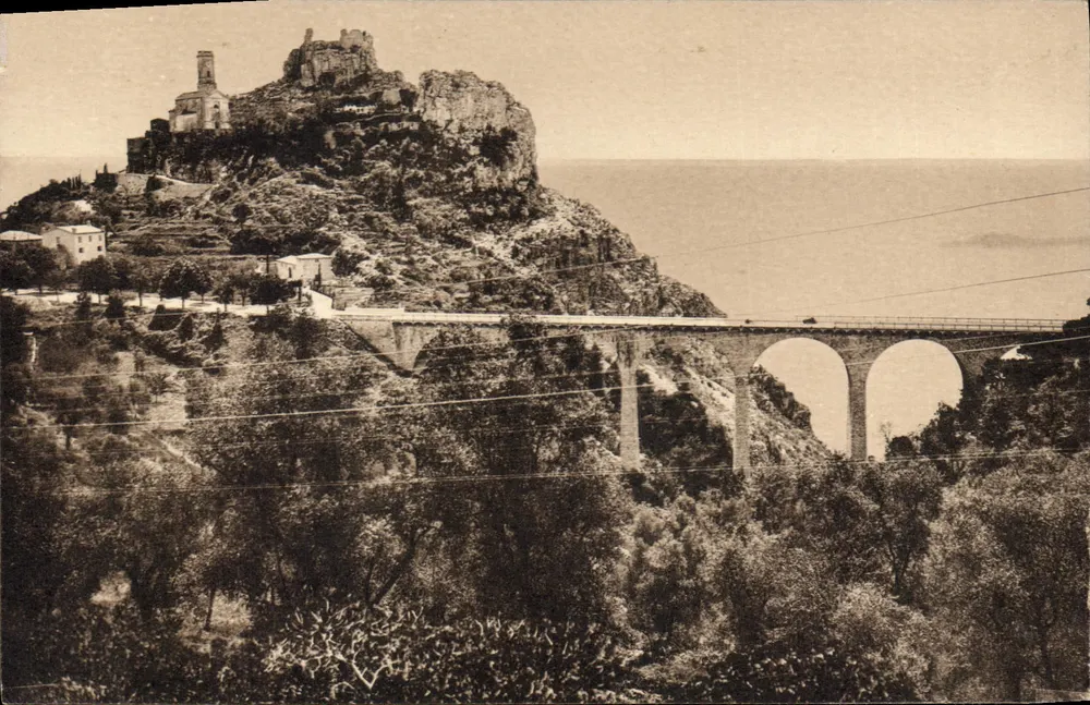 Eze — Vista geral — Collect. Riviera, 28, rue Marcelau, Nice - Frente