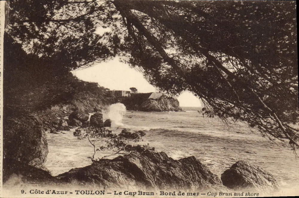 Cap Brun – Toulon – Côte d'Azur – Küstenblick unter Bäumen - Vorderseite