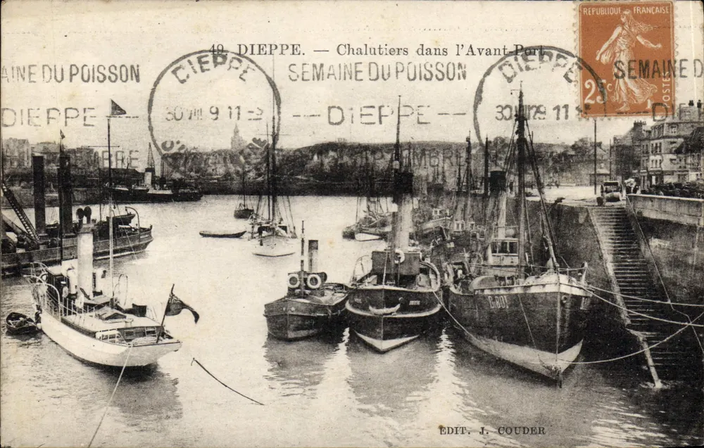 Dieppe — Trawler im Hafen — Edit. J. Coudier - Vorderseite