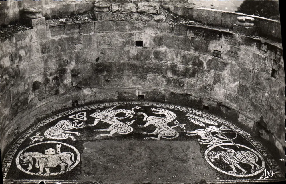 Ganagobie (B.-A.) — Mosaik des 12. Jahrhunderts — Ary - Vorderseite