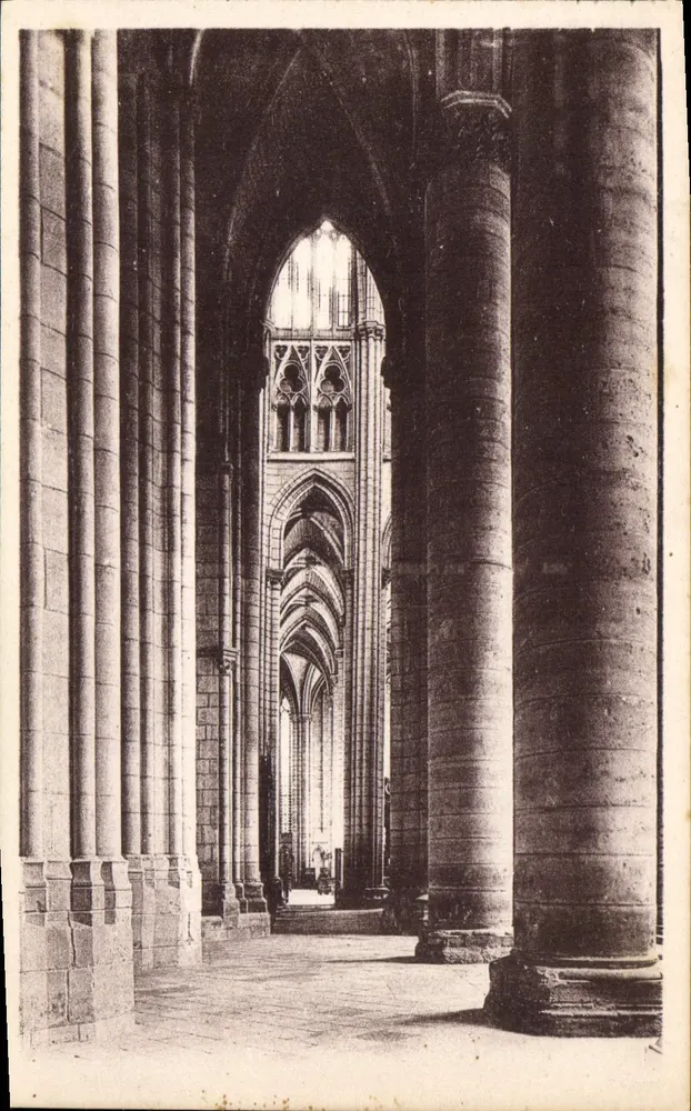 Catedral de Meaux — Lateral direito — Editor ND, n° I2 - Frente