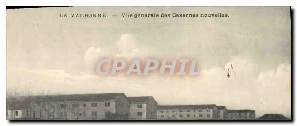 La Valbonne — Allgemeiner Blick auf die neuen Kasernen. - Vorderseite