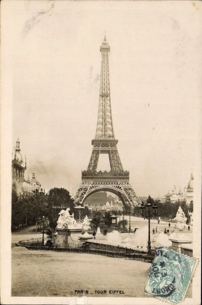 Paris — Torre Eiffel — Editor desconhecido, número de série não visível - Frente