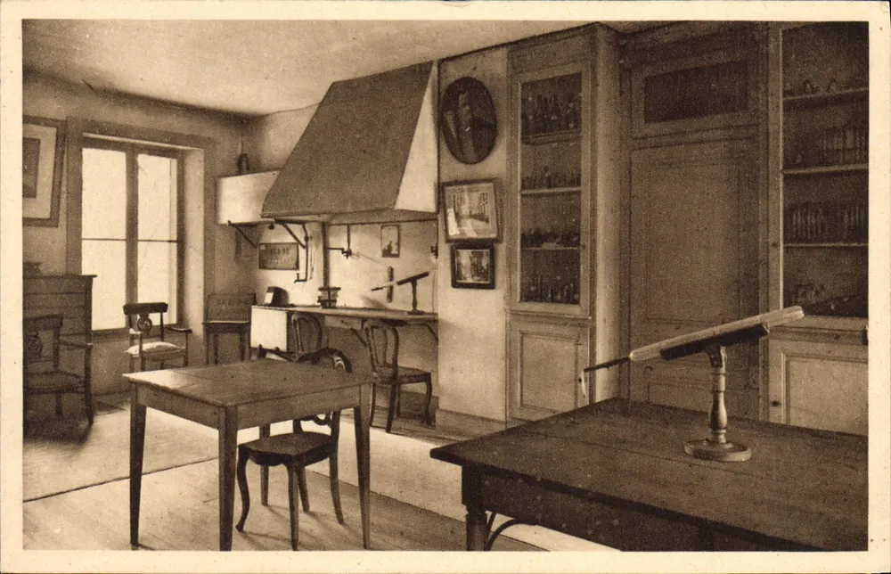 Arbois (Jura) — Paternal Home of Pasteur — Das Laboratorium - Vorderseite